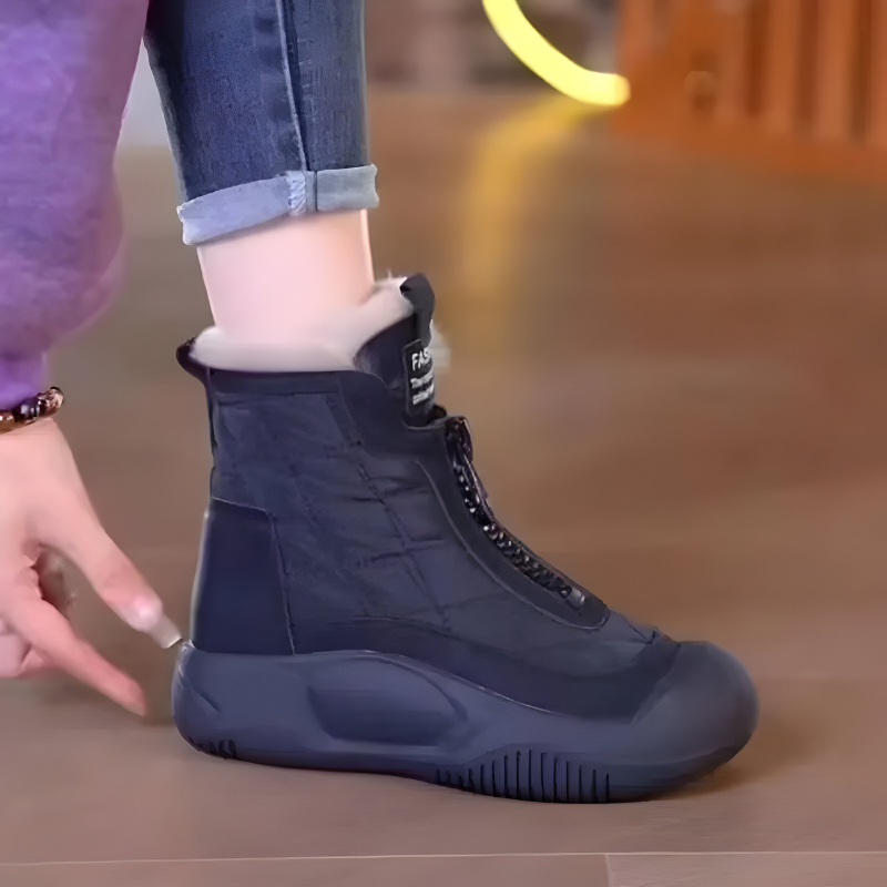 Maddie | White Quilted Ankle Boots