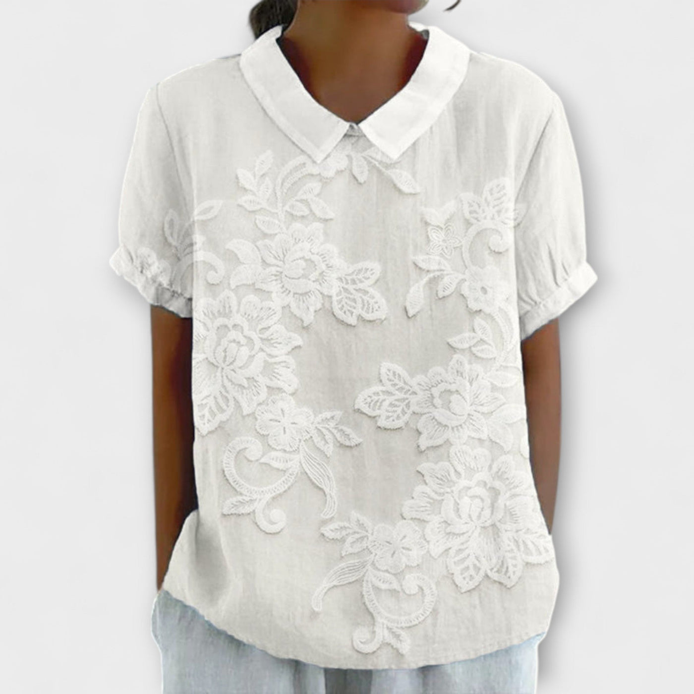 Agnete | Blouse with Embroidered Collar