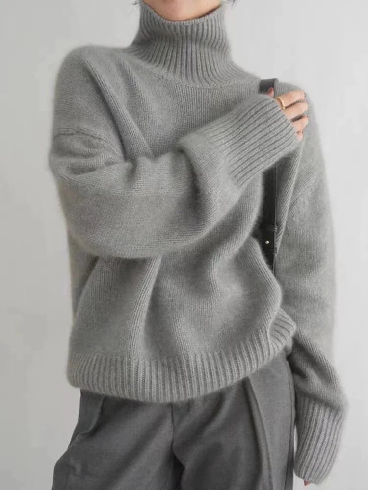 Élise – Sophisticated Cashmere Turtleneck Sweater