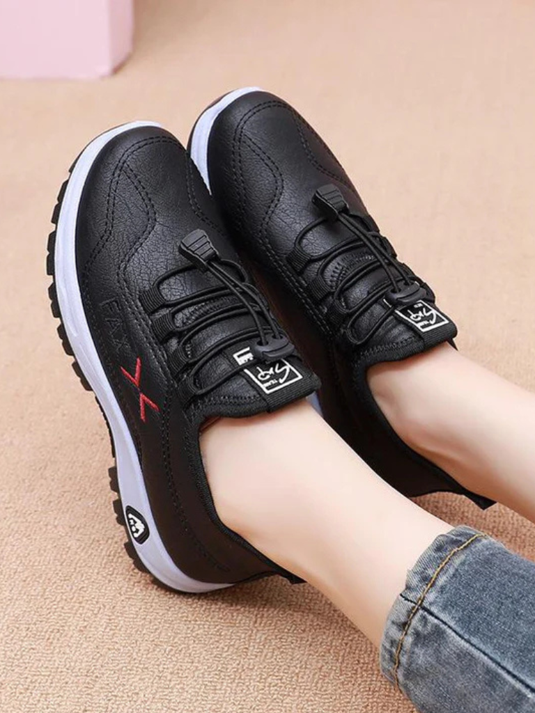 DARIA COMFORT WALK SNEAKERS