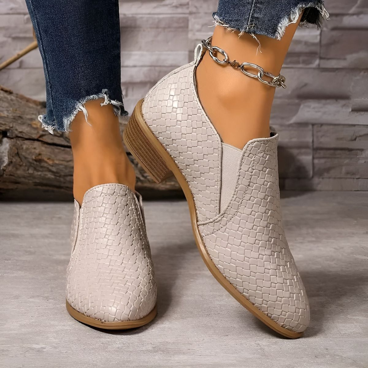 Alexia | Cream Woven Loafers