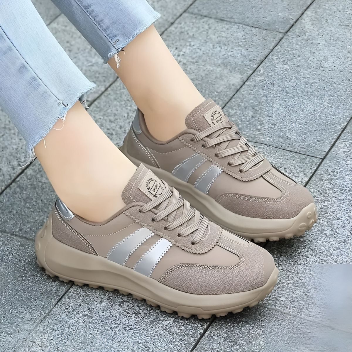 Daphne Trainers in Taupe and Silver