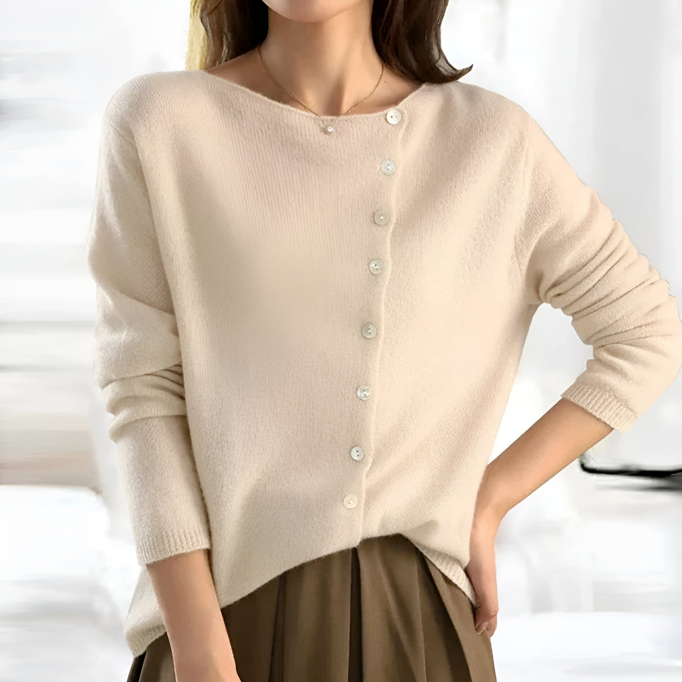 Léa – Sophisticated and Stylish Cardigan