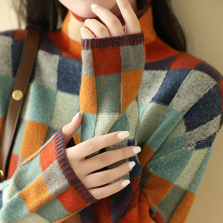 Élise – Cozy Checked Knit Sweater