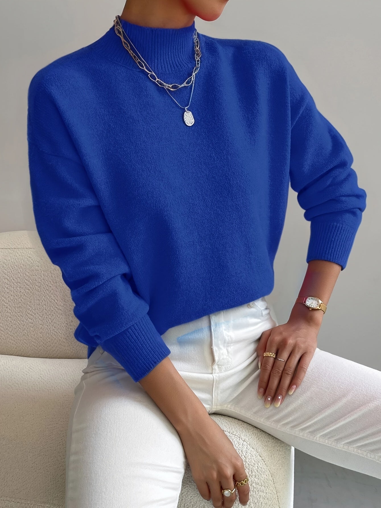 Anaïs – Stylish and Cozy Sweater