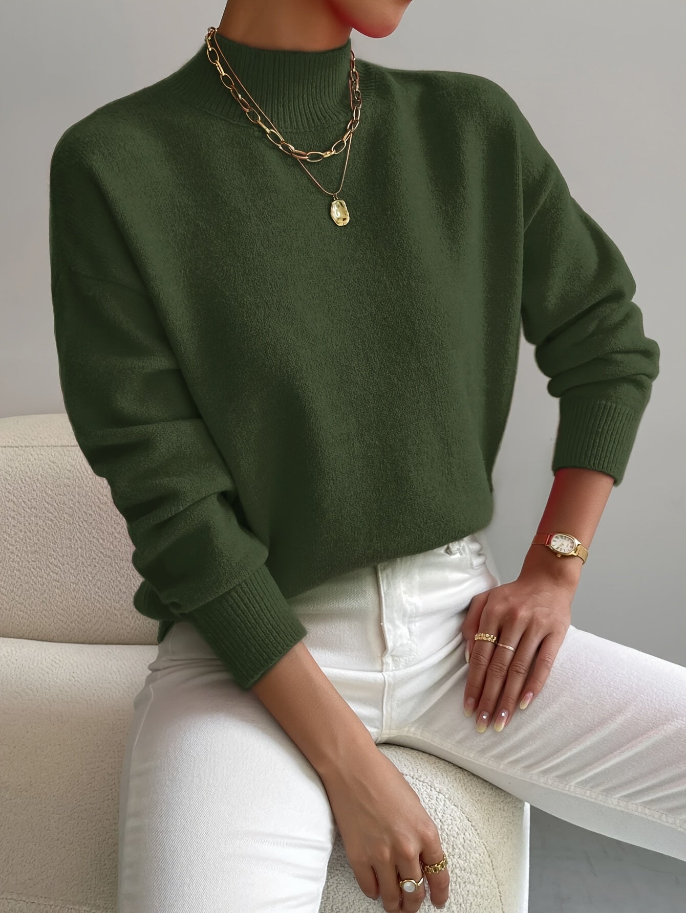 Anaïs – Stylish and Cozy Sweater